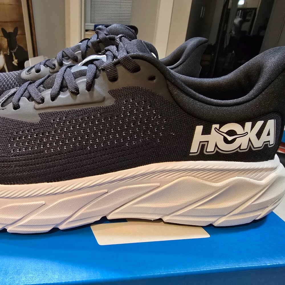 Hoka Arahi 7 7 D Wide Width Shoes Womens Black White Daily Road Race Running NEW